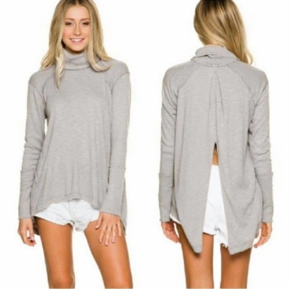 Free People We The Free Long Sleeve Turtle Neck Split Back Top Grey Size Small‎